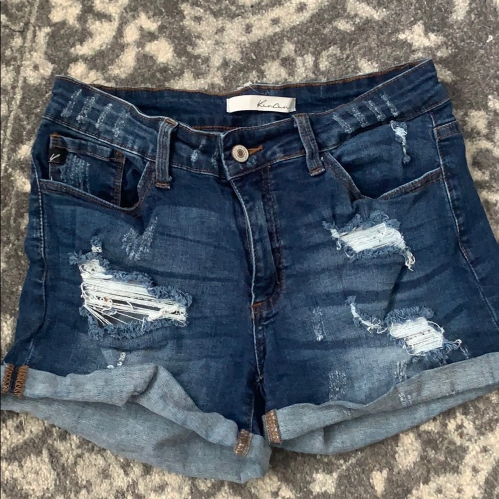 Kancan distressed high rise short